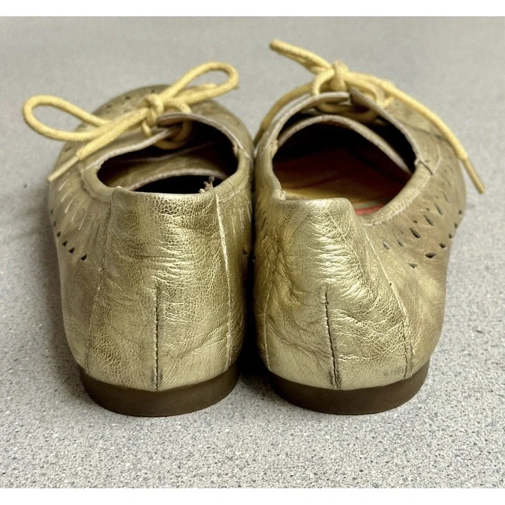 Born Gold Metallic Leather Ballet‎ Flats with Ties Size 6.5